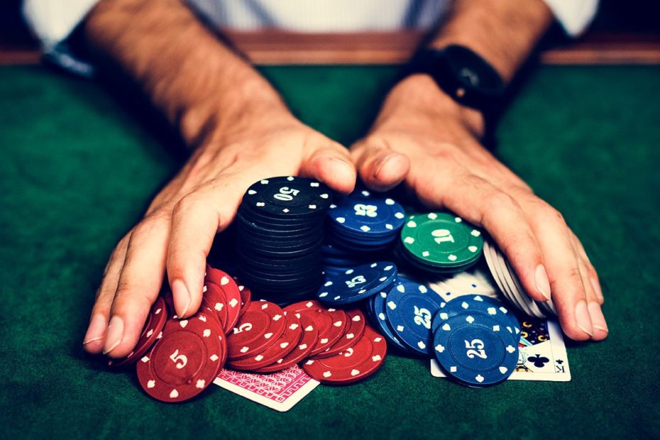 Preciso de créditos para jogar poker online: como consigo?